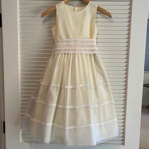 Isabel Garreton yellow dress with white lace & tulle details.  Size 7 years